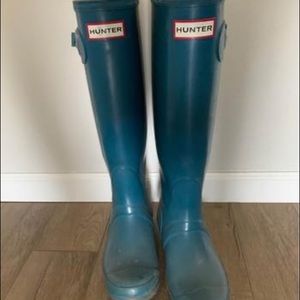 Teal Hunter boots. Perfect condition.